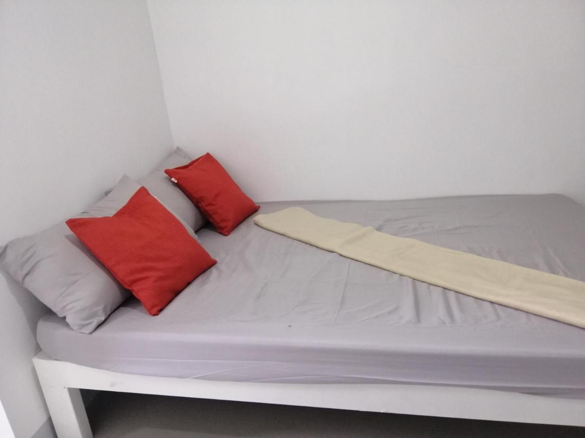 Albergue Katrina'S Dorm Tarlac City Exterior foto