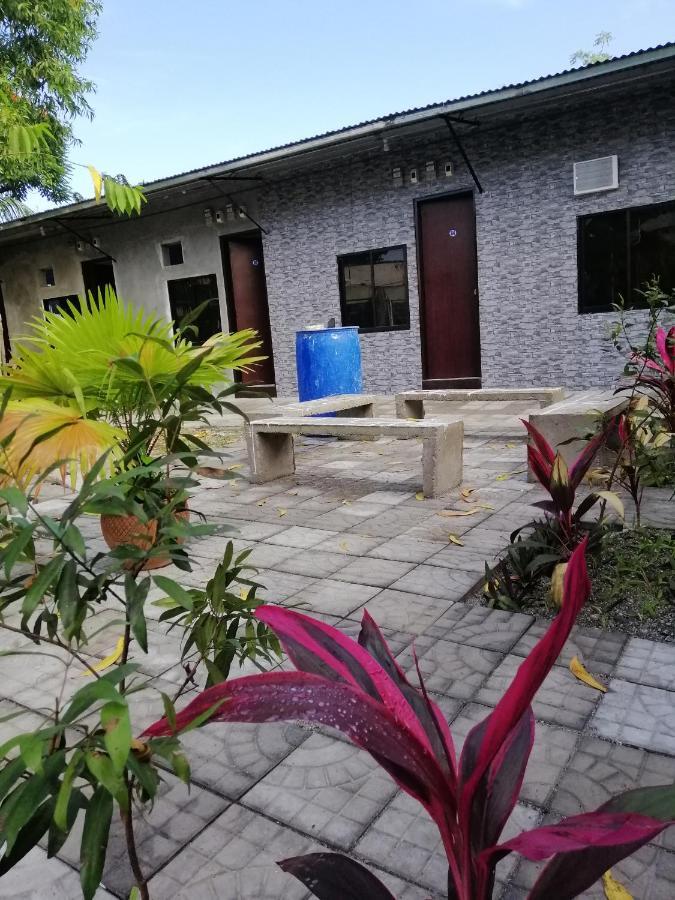 Albergue Katrina'S Dorm Tarlac City Exterior foto